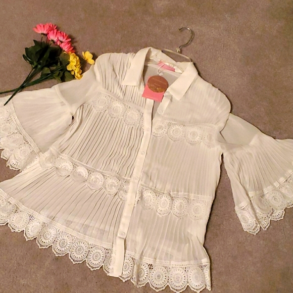 Lace Sheer Blouse! - Picture 1 of 3